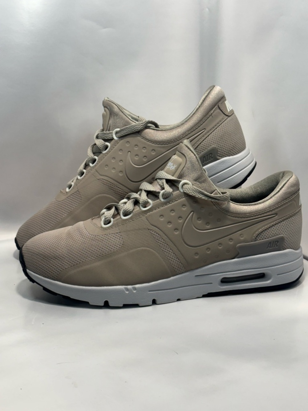 Nike Women's US Size 8 Air Max Zero Athletic Shoes Sneakers Cobblestone